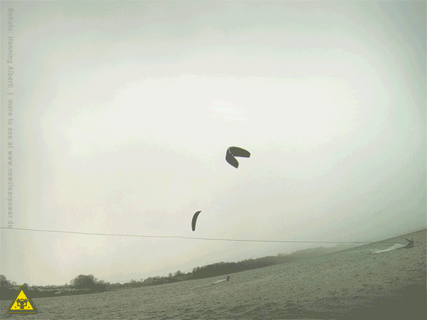 kite18_schneestoebern_25feb_3b.gif