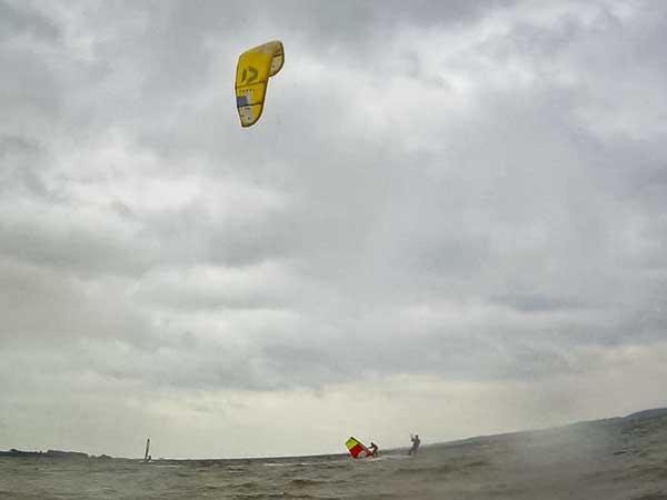 kite21_holnis_regen_sued22mai_14_600.jpg